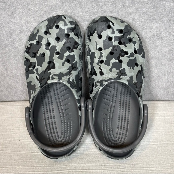 Crocs Classic Printed Camo Clogs-Black Slate Grey-Kid Size Junior 5 - Picture 9 of 11